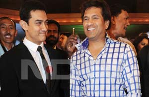 Aamir Khan dedicates 'Dhoom Machale' song to Sachin Tendulkar