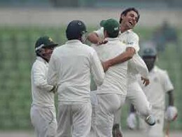 Helpless Bangladesh give up against Pakistan Helpless Bangladesh give up against Pakistan