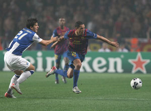 Barcelona's Adriano to miss Villarreal opener