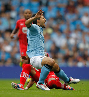 Manchester City stage fightback; but sweat over Sergio Aguero's injury
