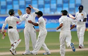 Salim Malik likens Pakistan to 'Indian team of the 90s'
