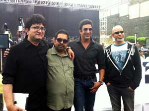 Cricket legend Akram launches Shankar, Ehsaan, Loy's anthem for TUCC