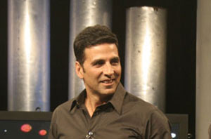 Akshay Kumar donates 250,000 pounds for Ice Hockey in India