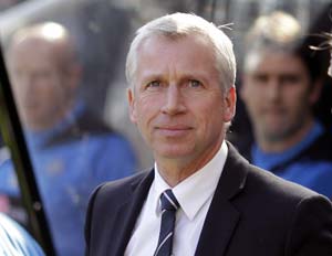Alan Pardew hails Newcastle escape, lashes 'rift' talk