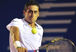 Nicolas Almagro to face John Isner in Houston final