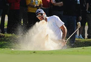Quiros leads, McIlroy struggles in Hong Kong Open