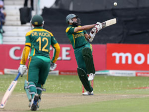 2nd ODI: Hashim Amla, Quinton de Kock hit tons, South African pacers destroy India to win series