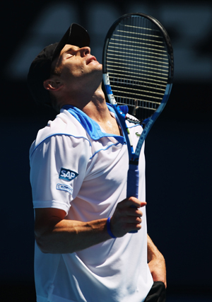 Defending champion Roddick loses at Miami