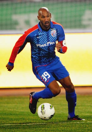 Atletico Mineiro in race to sign Nicolas Anelka