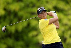 Stanford grabs first-round lead in Singapore
