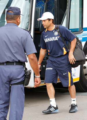 India, Australia teams arrive in Hyderabad for 2nd Test