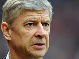 Wenger would have preferred to sell Van Persie to PSG