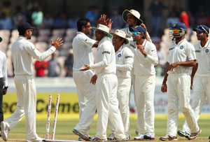 India complete Australia mauling with an innings victory in Hyderabad