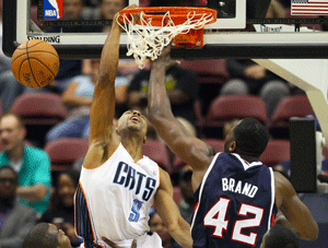 Dennis Schroder lifts Atlanta Hawks past Charlotte Bobcats 87-85