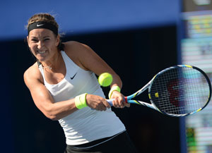 Top ranked Victoria Azarenka into Brisbane semifinals