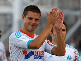 Chelsea signs Spanish defender Cesar Azpilicueta Chelsea signs Spanish defender Cesar Azpilicueta