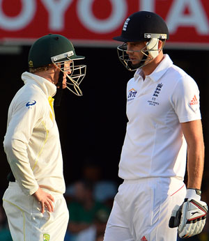 Sledging gets Ashes off to a bumpy ride