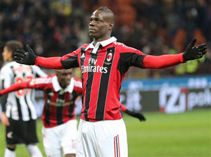 Mario Balotelli in hot water for smoking on train