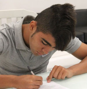 Santos signs teen for 50 million euros release fee