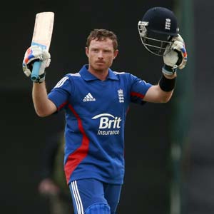 Ian Bell, Tim Bresnan star as West Indies go down