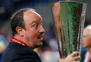 Europa League title: Rafael Benitez turns boos to cheers for Chelsea fans