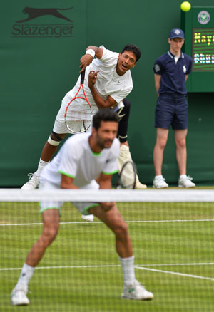 Wimbledon 2013: Mahesh Bhupathi-Julian Knowle advance to second round