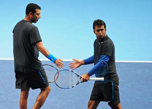 Paes-Bhupathi lose first round encounter in London