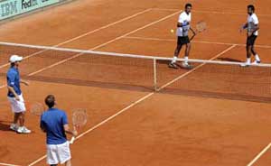 Bhupathi-Paes crash out in 2nd round