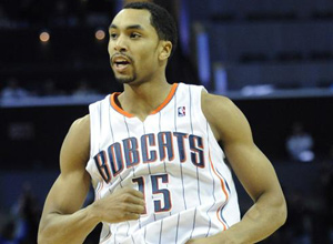 Bobcats Henderson out after re-aggravating back