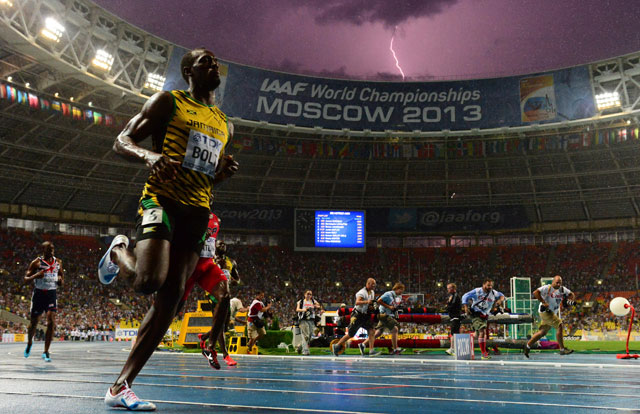 Photograph of Usain Bolt, lightning together goes viral