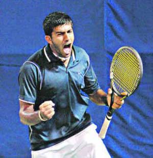 Leander Paes-Daniel Nestor ousted, Rohan Bopanna-Edouard Roger Vasselin in Paris Masters quarters