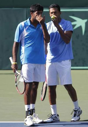 Bhupathi, Bopanna survive scare to enter doubles quarters
