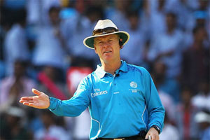 Bruce Oxenford appointed to Elite Panel of ICC Umpires