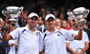 Bryans win 2nd Wimbledon title, 11th Grand Slam