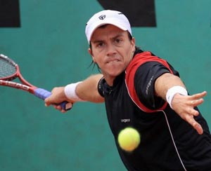 Berlocq beats James Blake in U.S. men's clay court 1st round