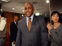 Carl Lewis says Asians need sport 'heroes' Carl Lewis says Asians need sport 'heroes'