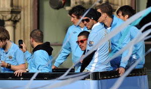 City apologizes for Tevez's 'RIP Fergie' banner