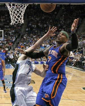 Carmelo Anthony takes Knicks past reeling Magic 96-80