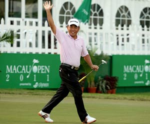 Chan hopes to carry hot putting to Japan