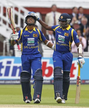 Dilshan dissapointed Chandimal's ton go slow