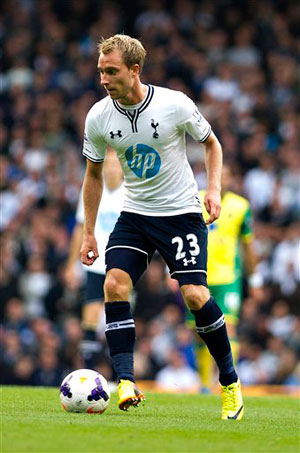 Andre Villas-Boas salutes Christian Eriksen's Tottenham bow
