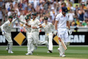 The Ashes: Kevin Pietersen curbs attacking instincts as England crawl to 226/6 at stumps