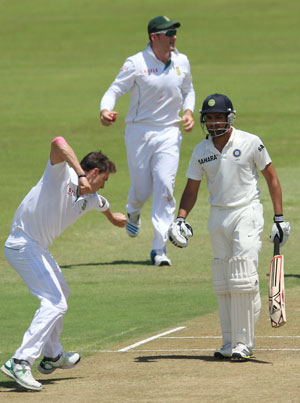 Dale Steyn returns to his best with six-wicket haul
