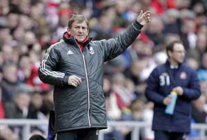 Kenny Dalglish, Jamie Carragher rebuke 'bitter' Alex Ferguson