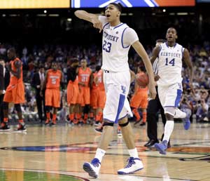 Kentucky off to title game, beats Louisville 69-61