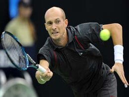 Davydenko surprises Simon in Valencia Davydenko surprises Simon in Valencia