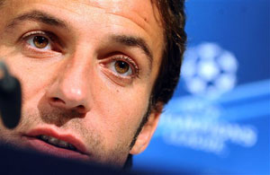 Alessandro Del Piero announces move to Sydney FC