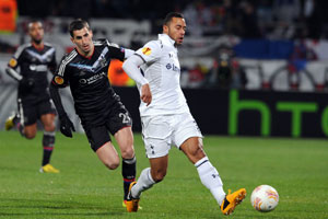Mousa Dembele strikes late as Tottenham send Lyon packing