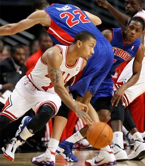 Boozer leads Bulls past Pistons 92-68