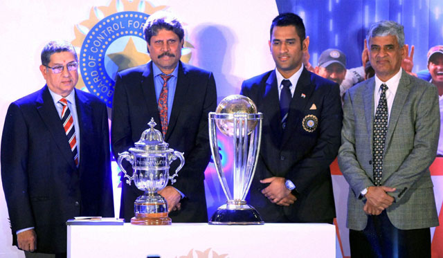 Kapil Dev presented with lifetime achievement award, Ashwin named India's best cricketer